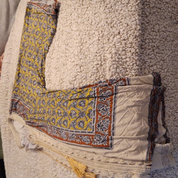 Flowy women's top - Picture 3 of 3